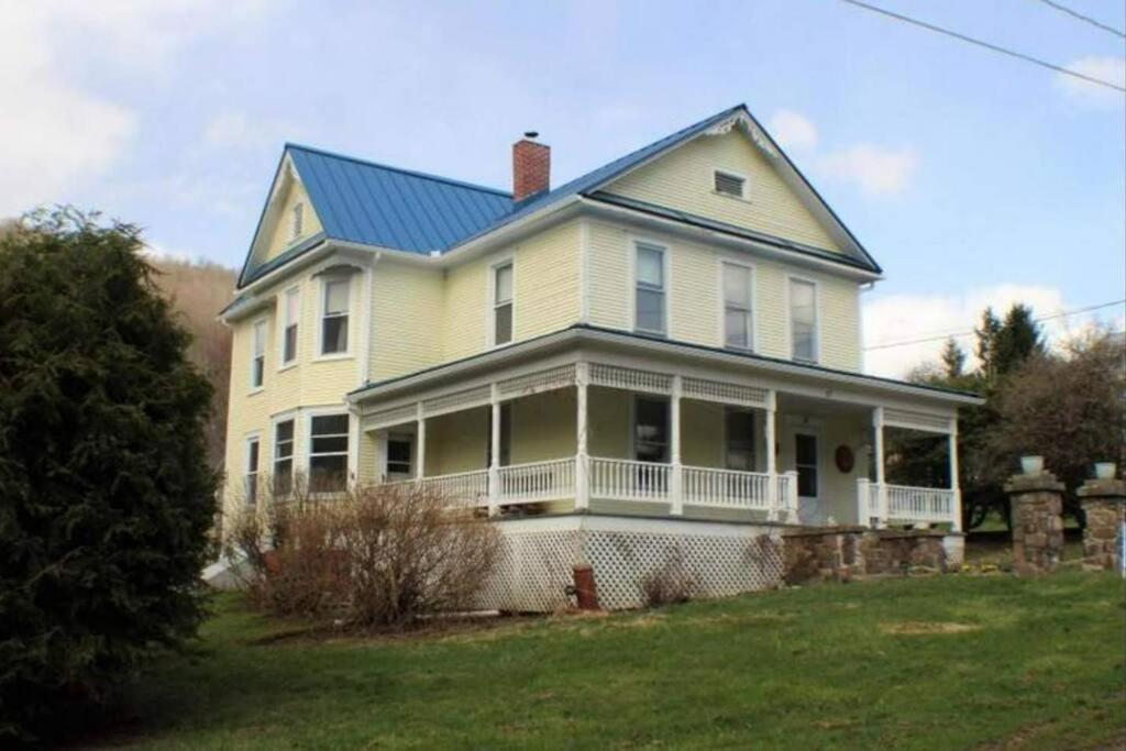 Basecampwv-Durbin. Spacious 4 Bedroom House W/Yard Exterior photo